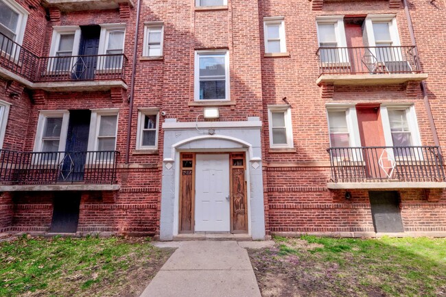 Building Photo - 6100 Eberhart