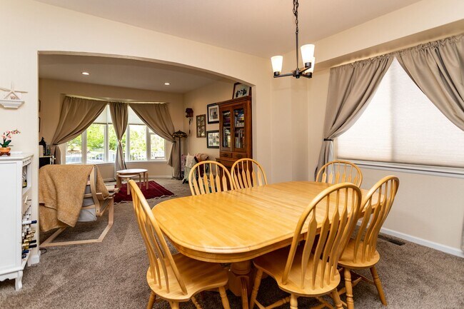 Building Photo - Charming 4-Bedroom Home in Prime Location!!!