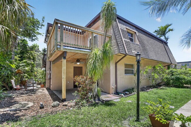 Building Photo - 2520 Van Buren St