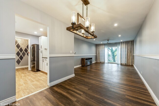 Building Photo - 5101 Carriage Way Dr