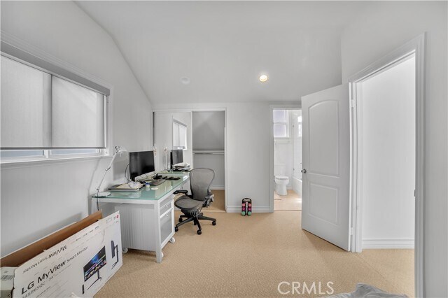 Building Photo - 506 Dahlia Ave