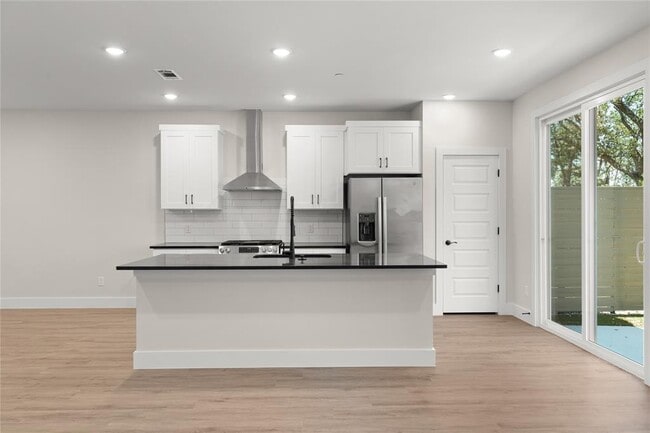 Building Photo - 5514 Mobeetie Lp