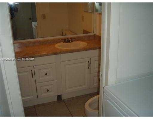 Building Photo - 2148 White Pine Cir