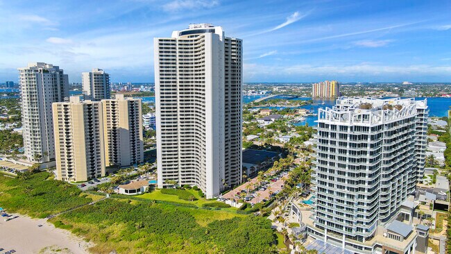Building Photo - 3000 N Ocean Dr