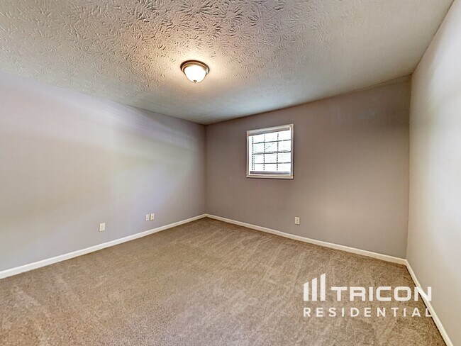 Building Photo - 68 Belmont Ln
