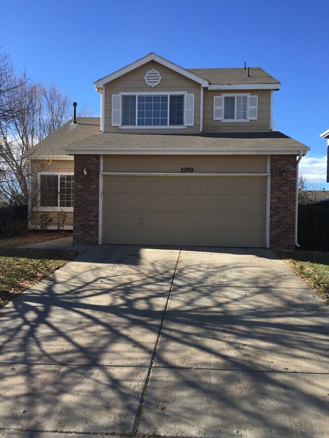 Building Photo - Four Bedroom house with Loft For Rent