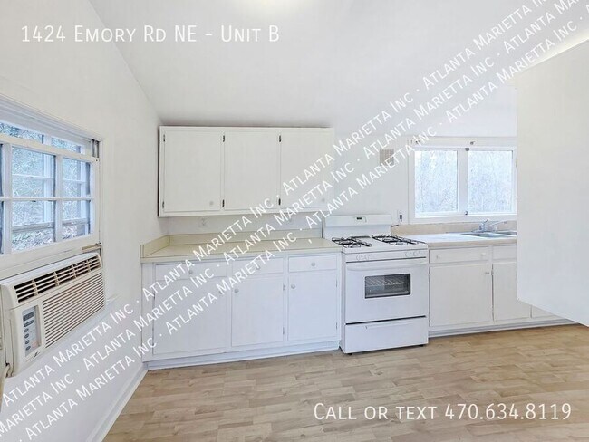 Building Photo - 1424 Emory Rd NE