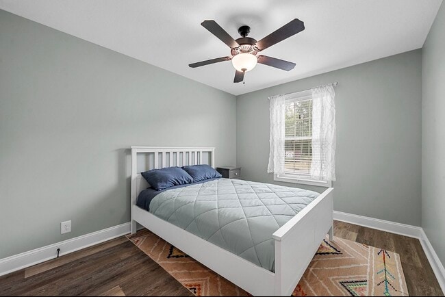 Building Photo - 206 Azalea Dr