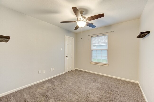 Building Photo - 503 W Linney St