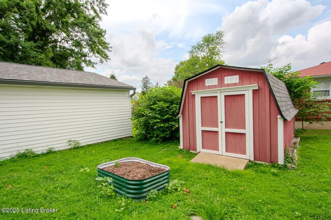 Building Photo - 6209 Applegate Ln