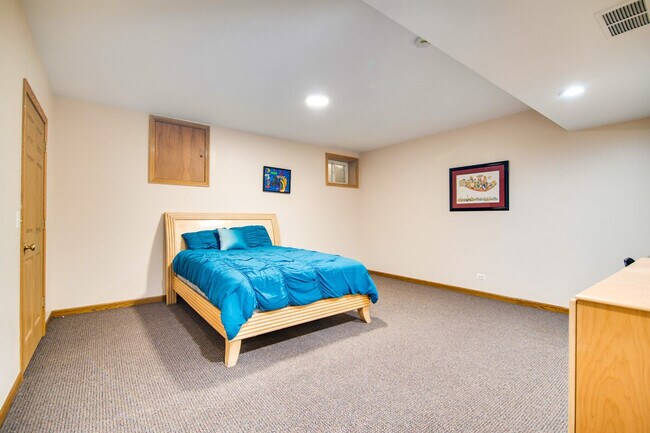 Building Photo - 30W777 Shoe Factory Rd