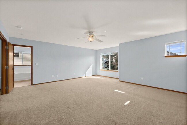 Building Photo - Spacious 4-Bed Home in DuPont | Huge Loft & 5 Mins to JBLM!