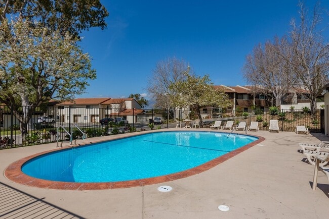 Building Photo - 1070 Miramonte Dr