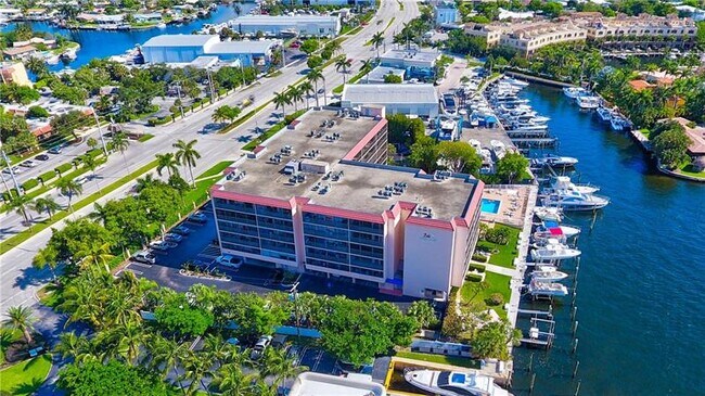 Building Photo - 740 S Federal Hwy