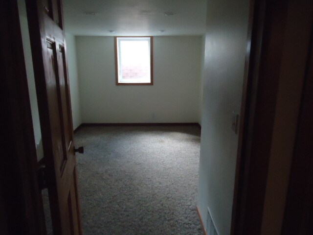 Building Photo - 506 12th Ave S