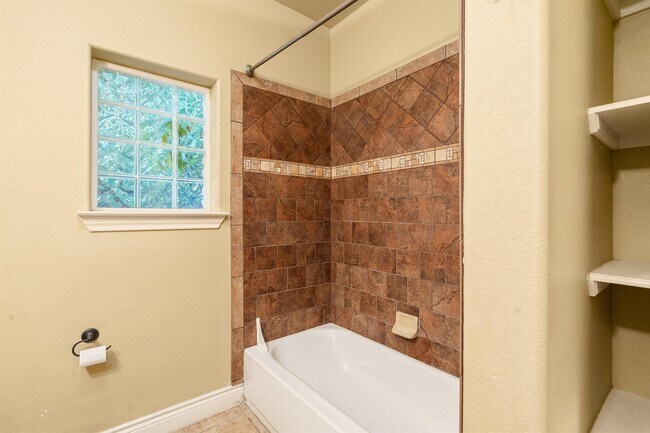 Building Photo - 302 Ceniza Ridge Dr