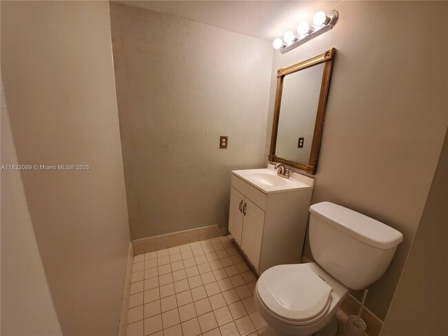 Building Photo - 2289 SW 80th Terrace