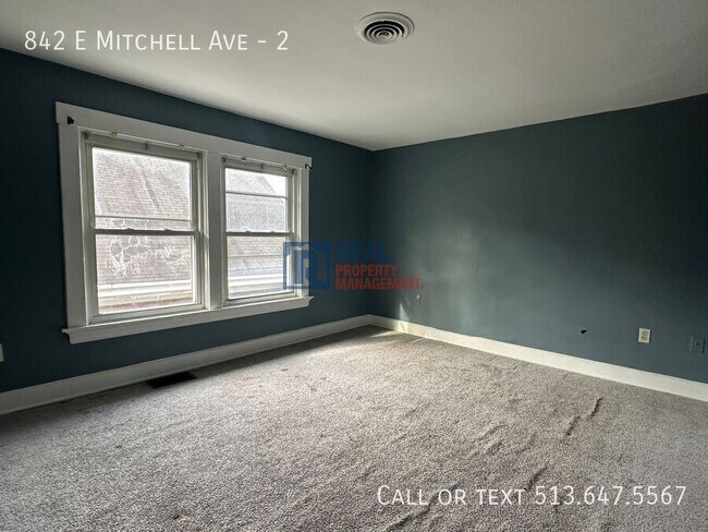 Building Photo - 842 E Mitchell Ave