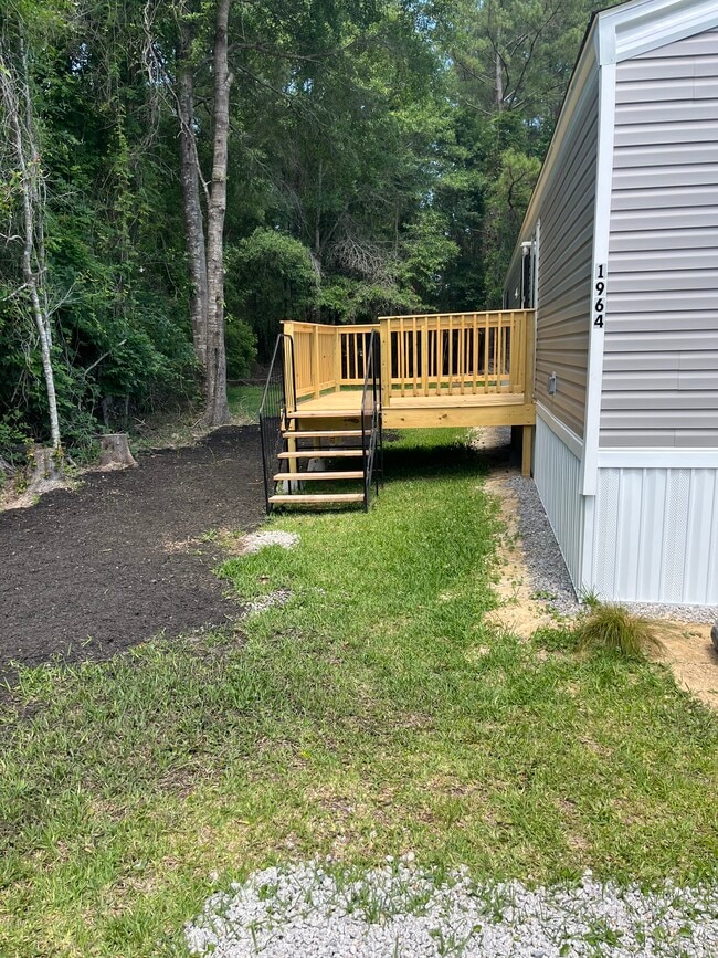 Building Photo - Single Family Manufactured Home