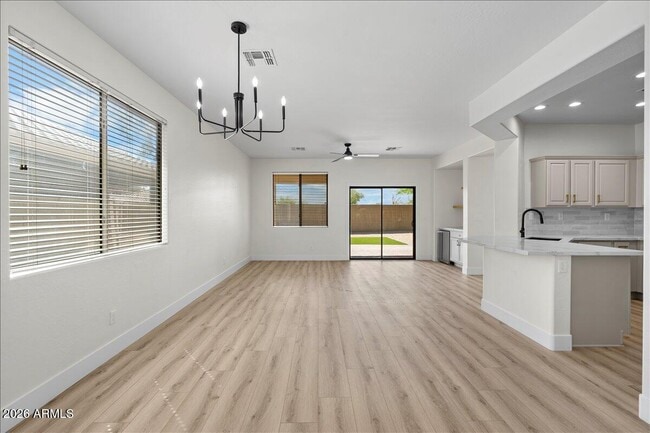 Building Photo - 43336 N Heavenly Way