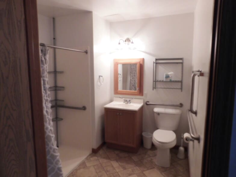 BATHROOM - 400 Beaver St