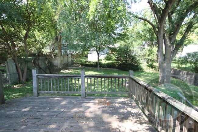 Building Photo - 3Bd/2Ba near 84th & I-80