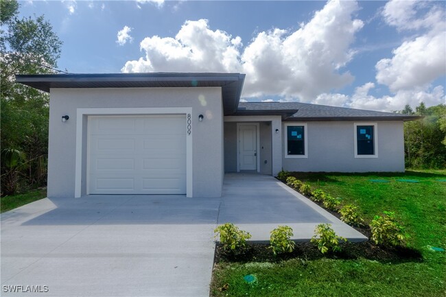 Primary Photo - 8009 Cod Ct