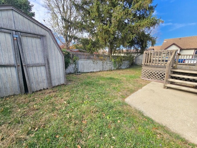 Building Photo - 2 Bedroom Home in Bloomington