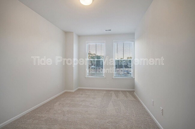 Building Photo - 104 Omalley Dr