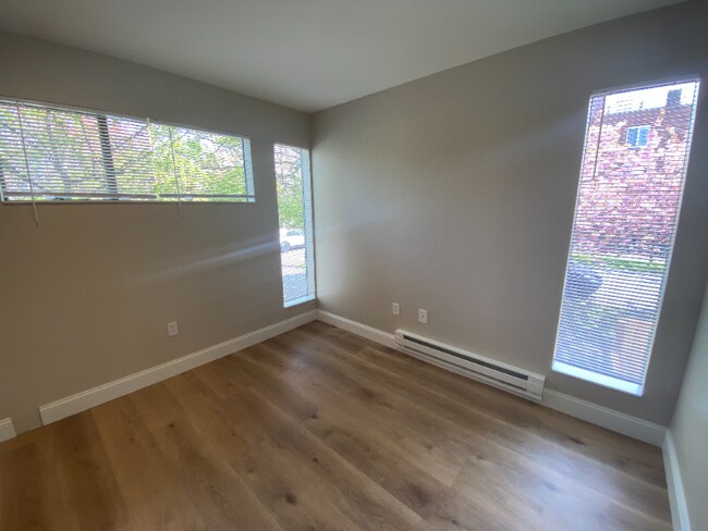 Building Photo - 1139 17th Ave