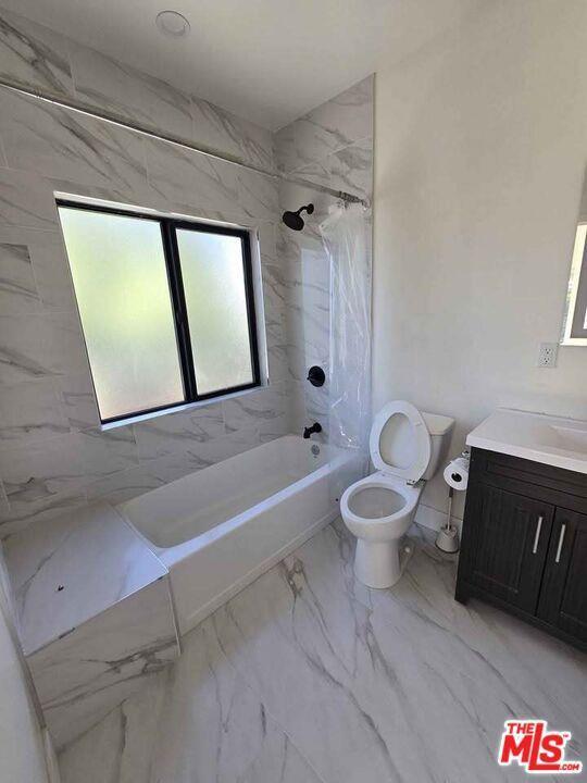 Building Photo - 14121 Califa St