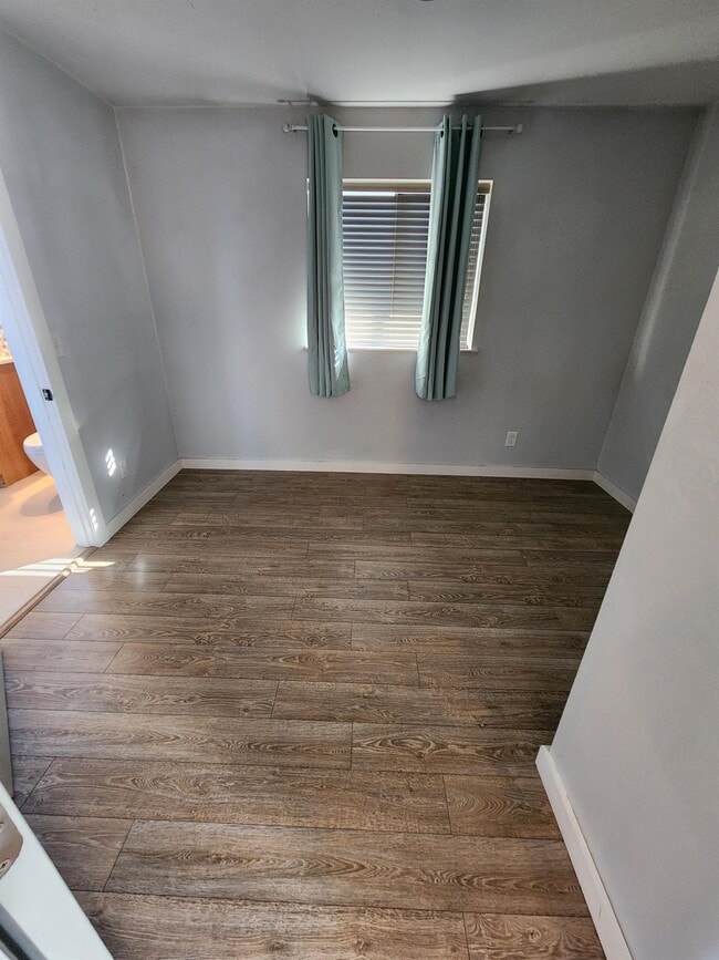 Building Photo - 549 Chetco Ave