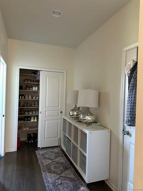 Building Photo - 5791 Northford