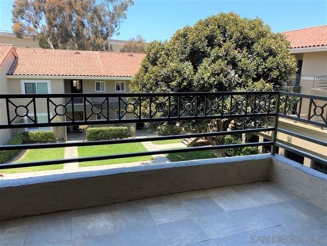 Building Photo - 7415 Charmant Dr