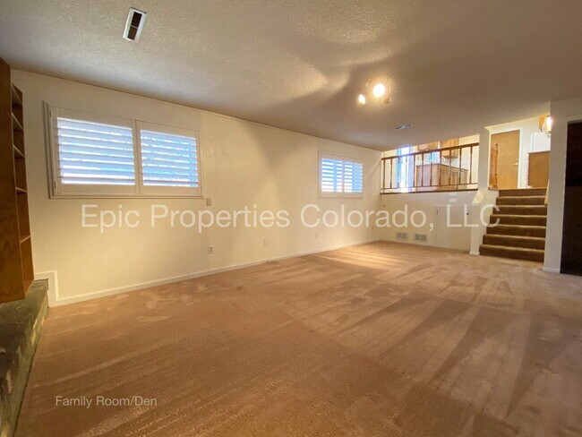 Building Photo - Pet-friendly Tri-Level Home with Large Backyard