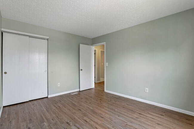 Building Photo - 2789 Raphael Dr