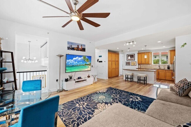 Building Photo - 2001 Coral Heights Blvd