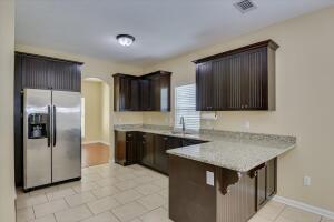 Building Photo - 3631 Mossland Dr