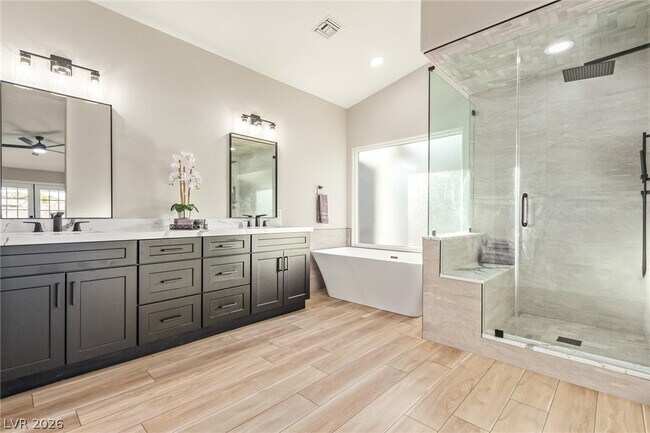 Building Photo - 4785 N Grand Canyon Dr