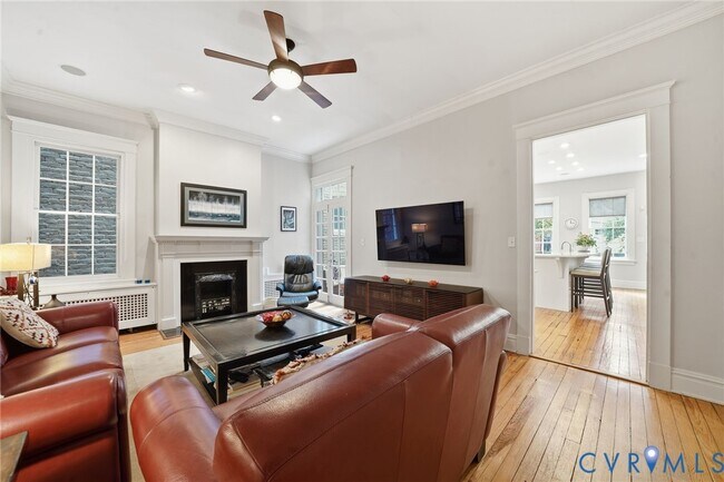 Building Photo - 2005 Stuart Ave