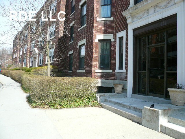 Building Photo - 83 Pleasant St
