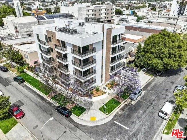 Building Photo - 8867 Alcott St