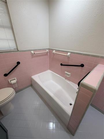 Building Photo - 4726 Jade Dr