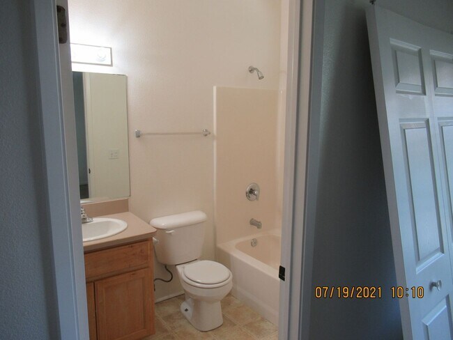 Building Photo - l31400