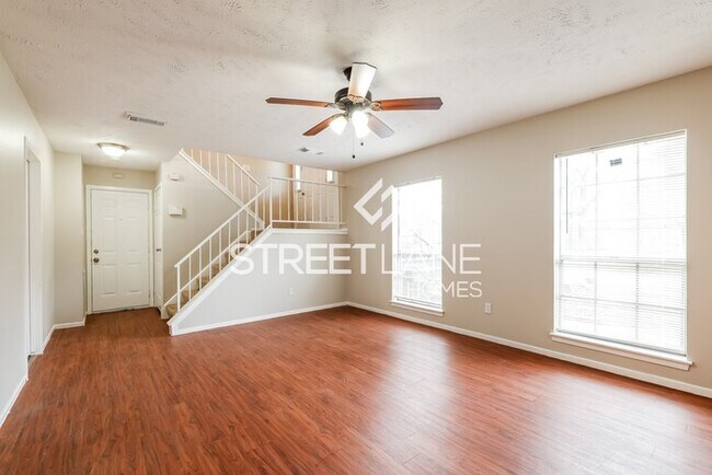Building Photo - Spacious 4 bedroom home in Kingwood!