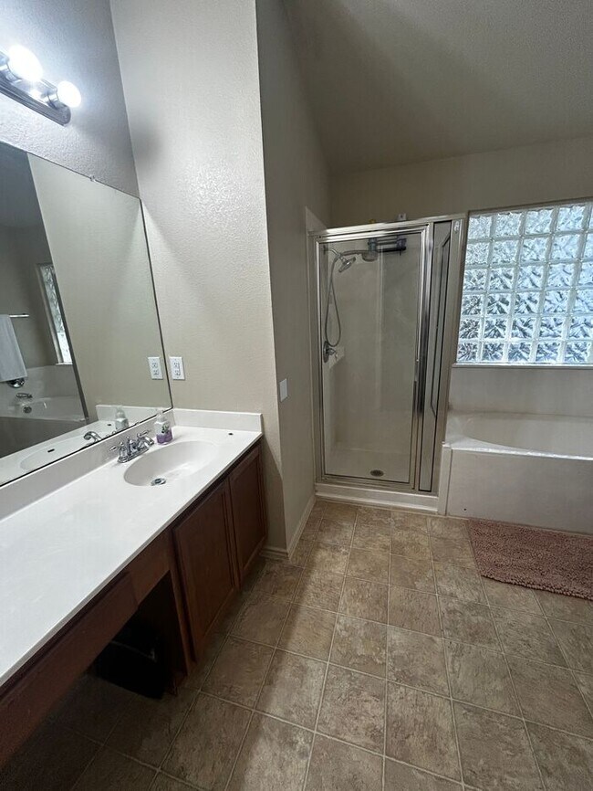 Building Photo - Charming 3 beds 2 baths in Pflugerville!