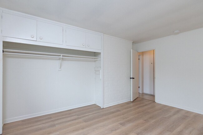 Building Photo - 3 Bedroom + 2 Bathroom Duplex | Silverstrand | Oxnard | Unfurnished