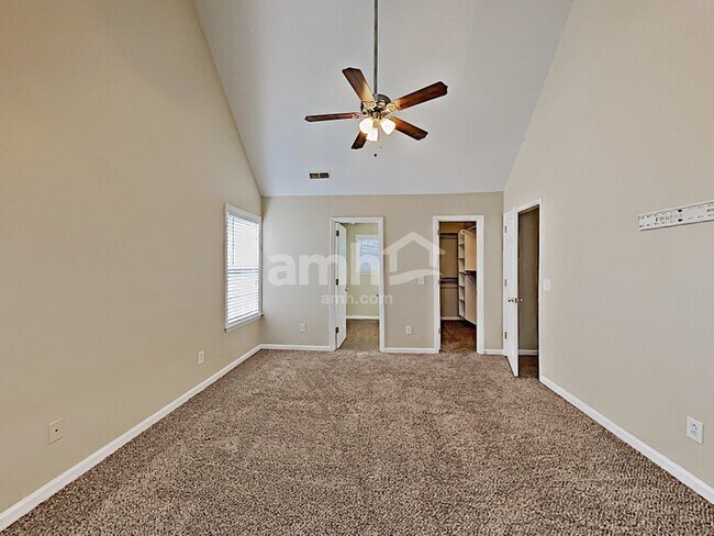 Building Photo - 2581 Douglas Ln