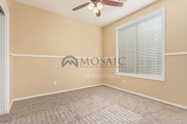 Building Photo - 3018 S 102nd Ln