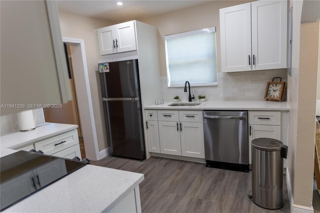 Building Photo - 250 NW 14th Way